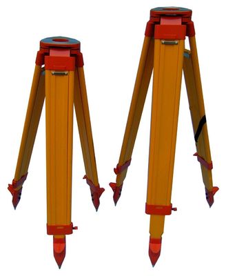 Instrumentos da estação W1 e tripés totais de Polos