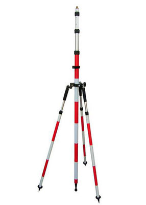 instrumentos de 187CM e tripés de Polos